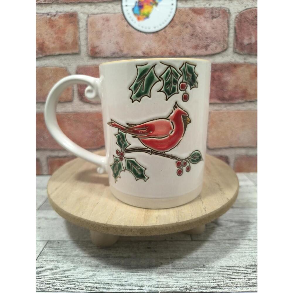 Spectrum Designz Crimson Crest Berry 16oz Ceramic Coffee Mug Red Cardinal 3 NWT - Picture 3 of 7